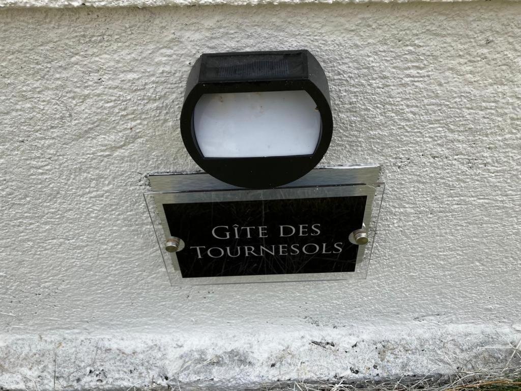 Gite Des Tournesols Oradour-Fanais Dış mekan fotoğraf