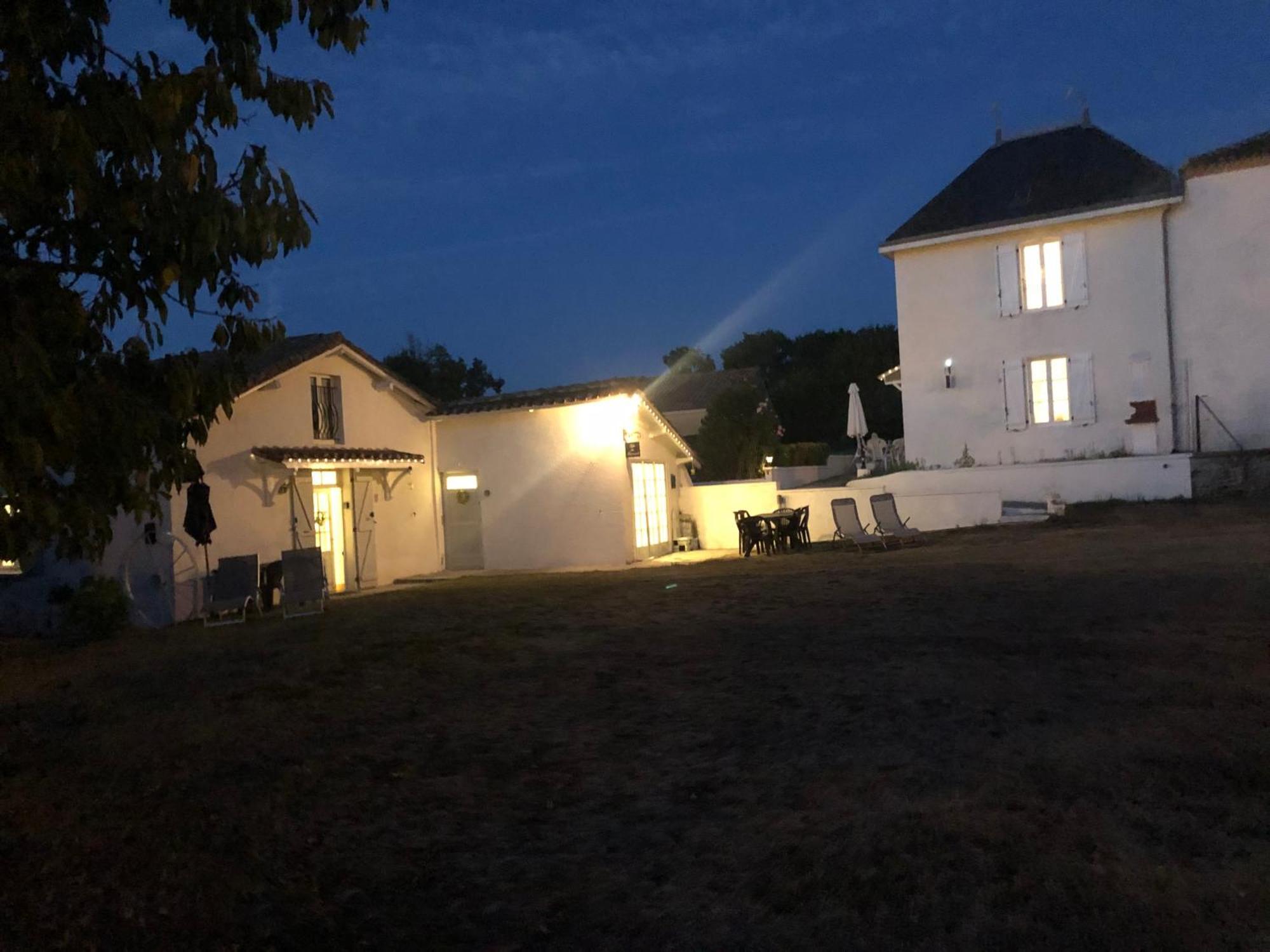 Gite Des Tournesols Oradour-Fanais Dış mekan fotoğraf