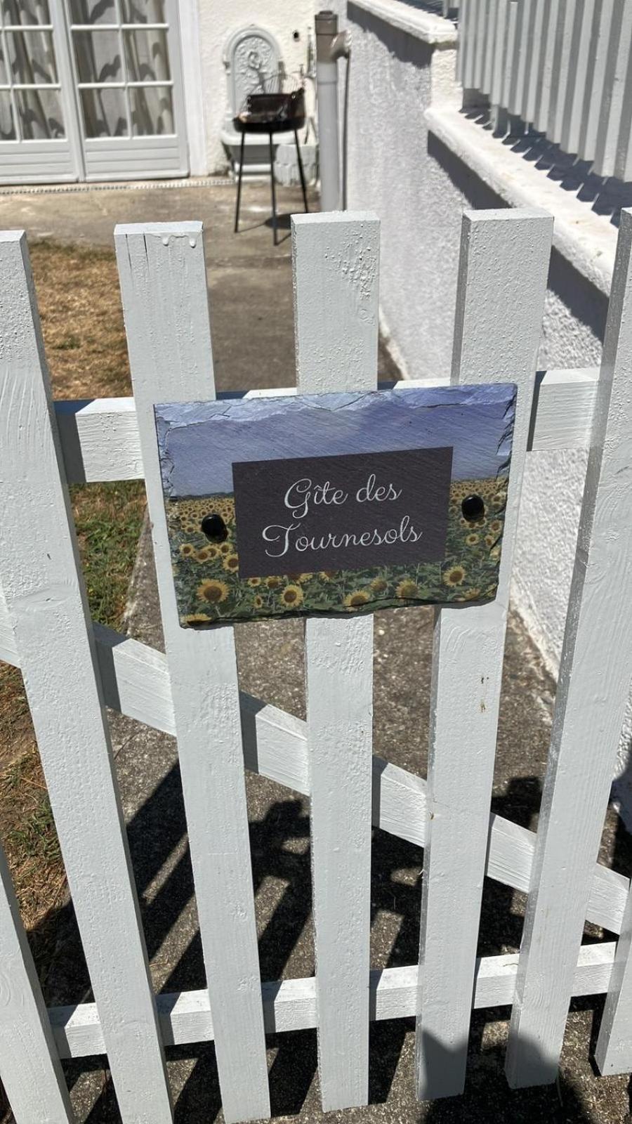 Gite Des Tournesols Oradour-Fanais Dış mekan fotoğraf